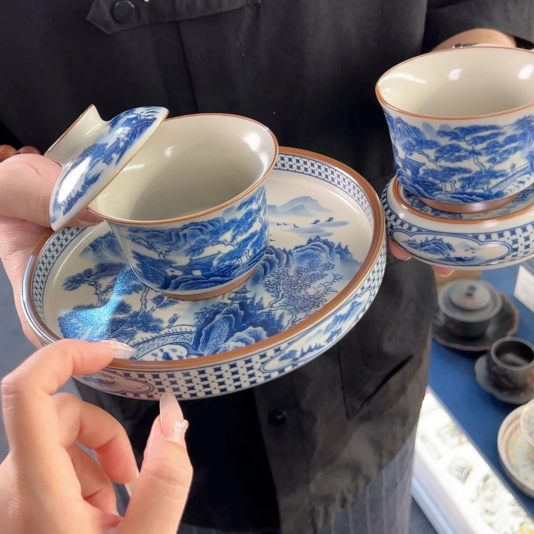 盖碗很漂亮，我很喜欢