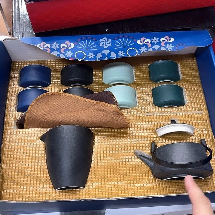 孤品茶具套装等。