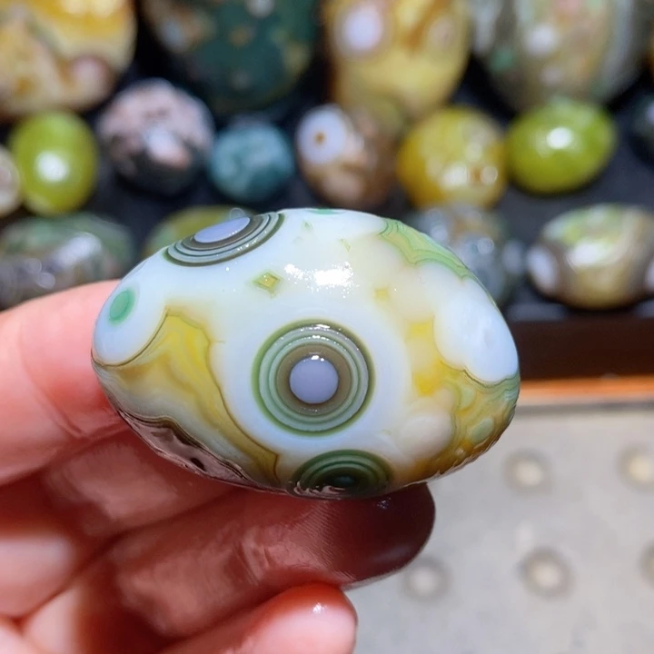 未镶嵌玛瑙/玉髓珠宝半成品11