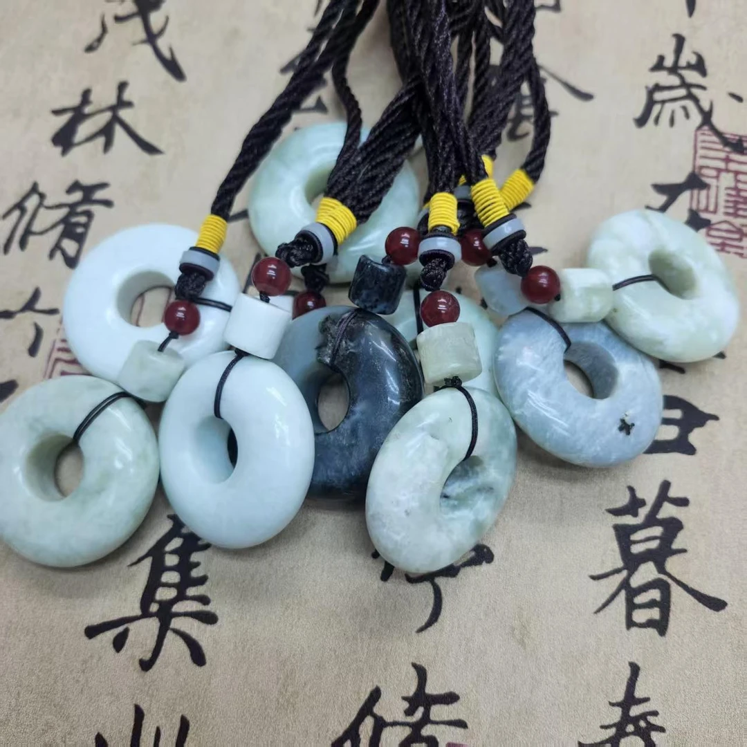 岫玉精美玉崇手把件-含有天然石棉拍一单发一个