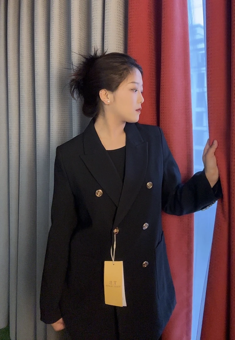 西装外套各不同百搭显气质时尚