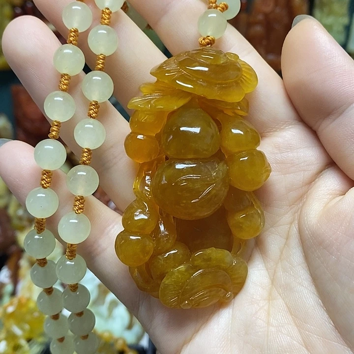 未镶嵌岫玉吊坠(赠链)