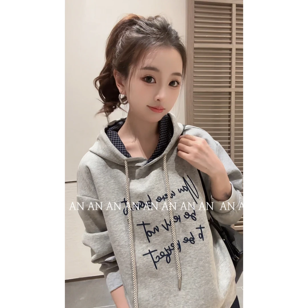 C09026韩系宽松时尚小众套头小个子拼接格子刺绣字母连帽卫衣