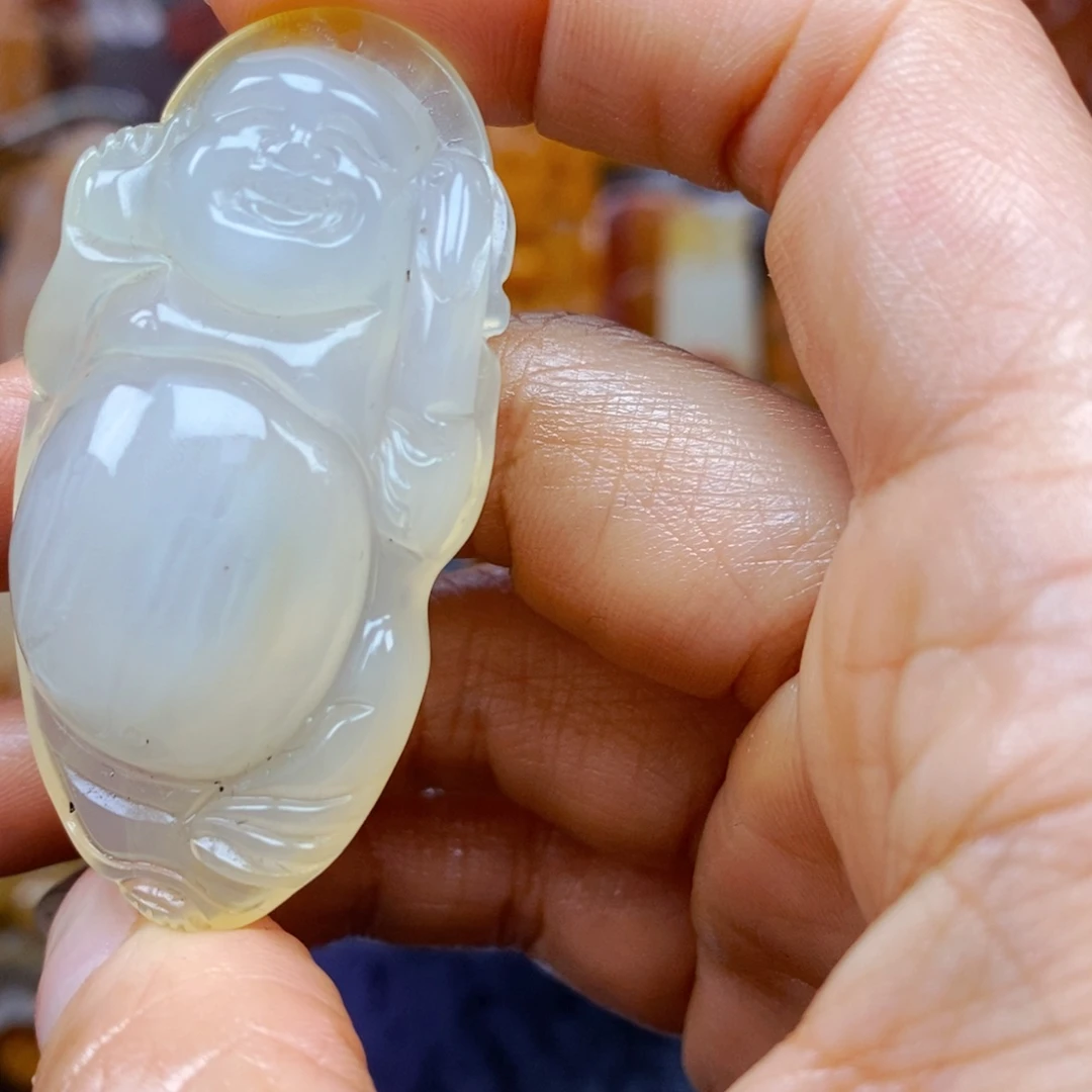 石英质玉（黄龙玉）未镶嵌颈饰
