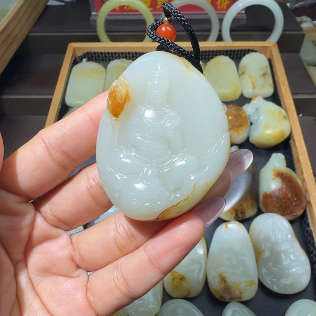 和田玉未镶嵌颈饰