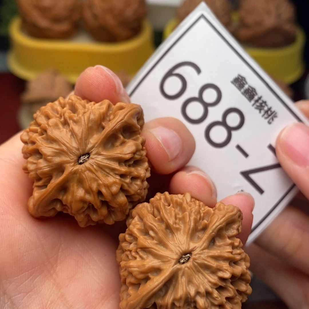 把件文玩核桃秦闷35……