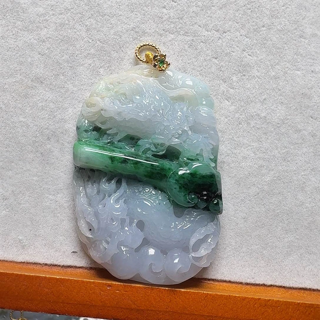 吊坠(赠链)未镶嵌翡翠