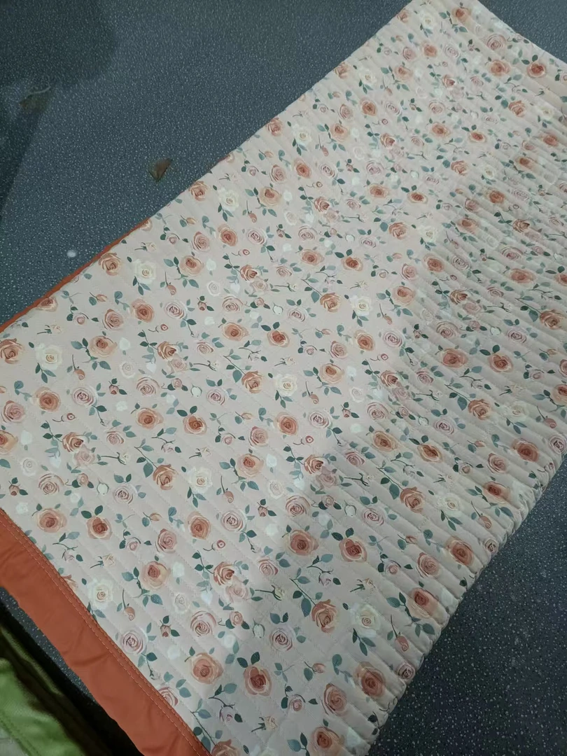 《黄色碎花》A类双面加厚绗缝亲肤透气柔软防滑水洗四季通用床盖