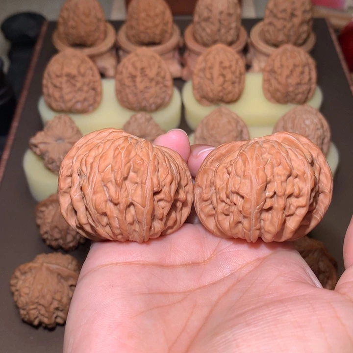 核桃文玩核桃把件磨盘