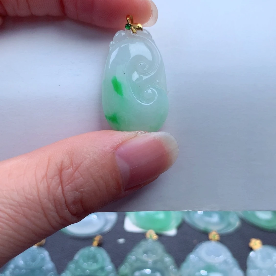 翡翠吊坠(不含链)18K金镶嵌