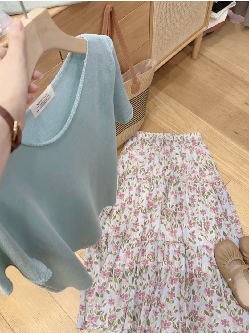 七言家巨好看！ins穿搭显白湖水蓝卷边短袖