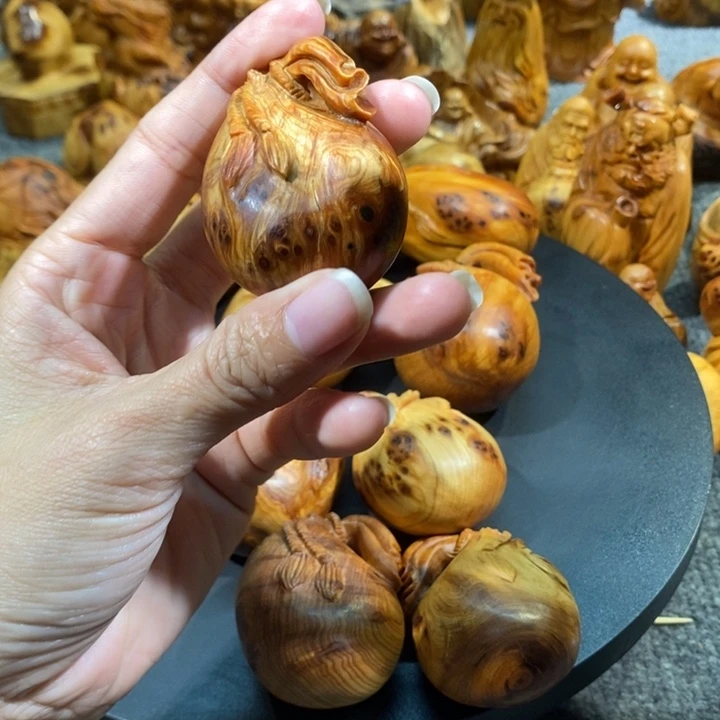 z***0木崖柏工艺品手呢