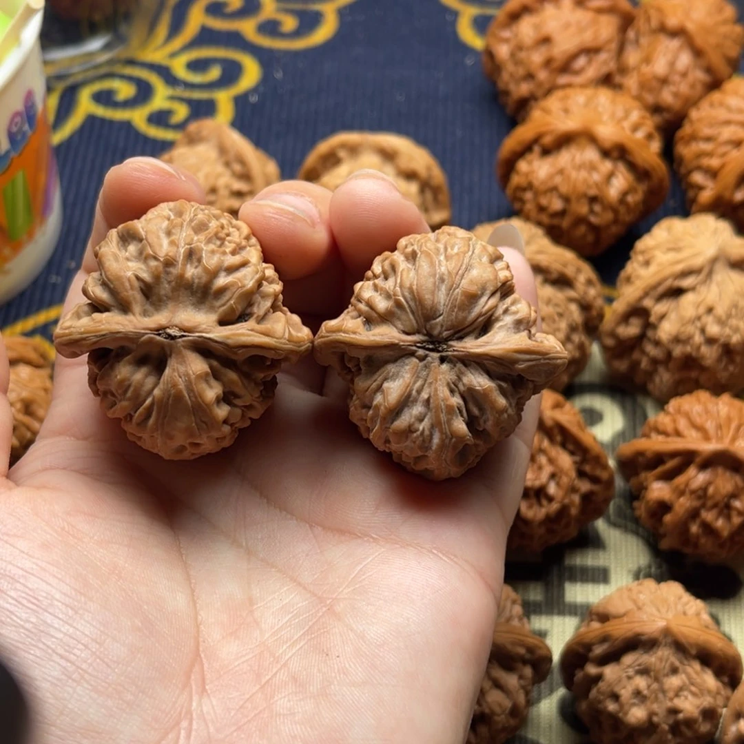 文玩核桃吊坠C**C凤凰台38