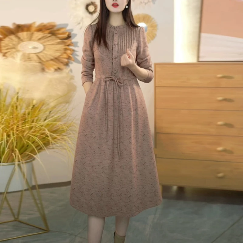 磨毛精纺轻奢女装2025秋季新款长袖时尚修身气质加厚打底连衣裙子