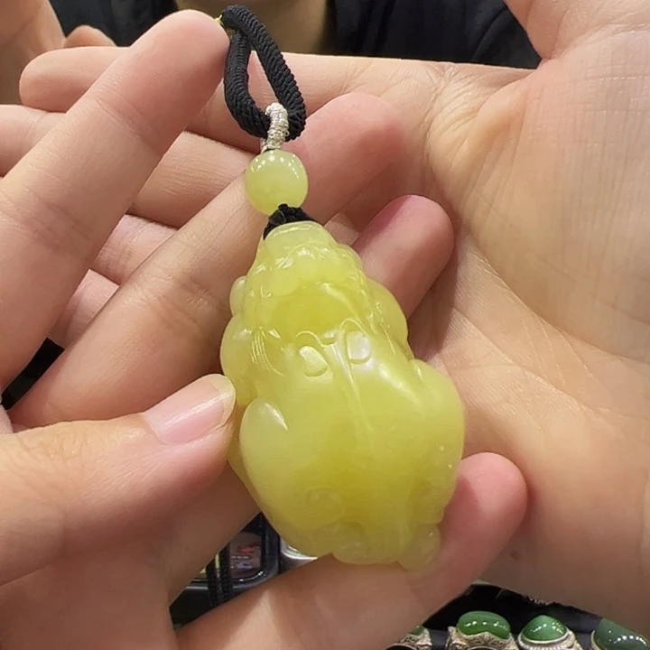 和田玉（黄玉）未镶嵌颈饰