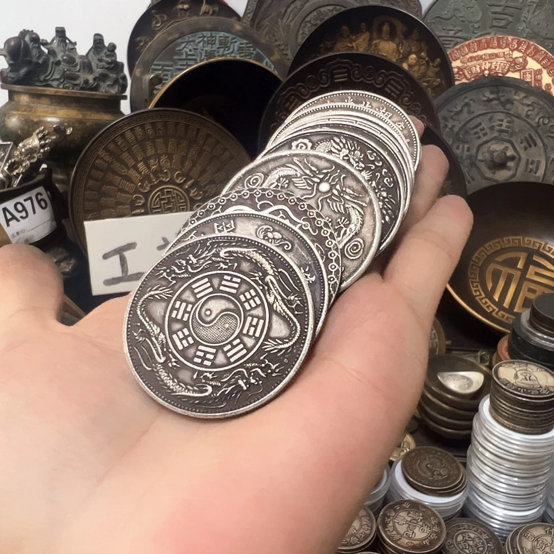 金属复古风格摆件