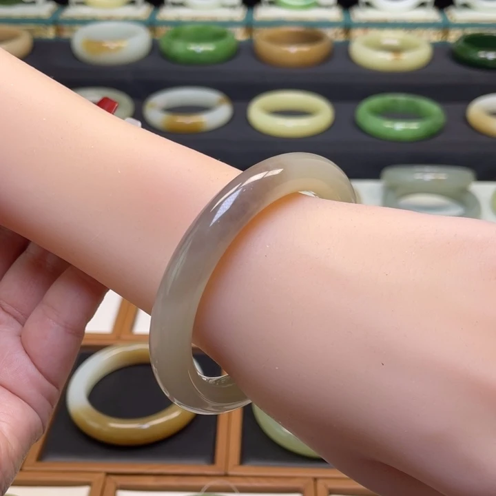 和田玉手镯未镶嵌59