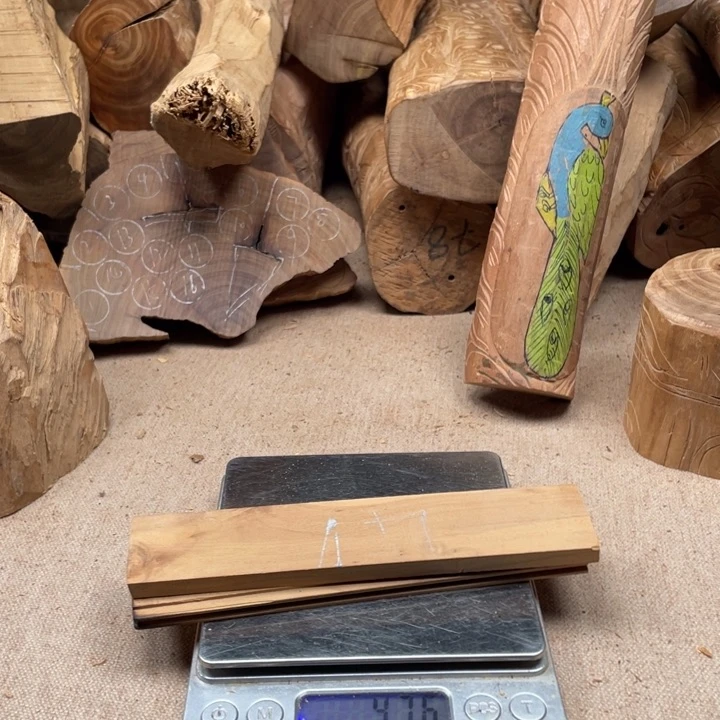 檀香木拆房老料牌子料规整没坏没裂奶香十足47克