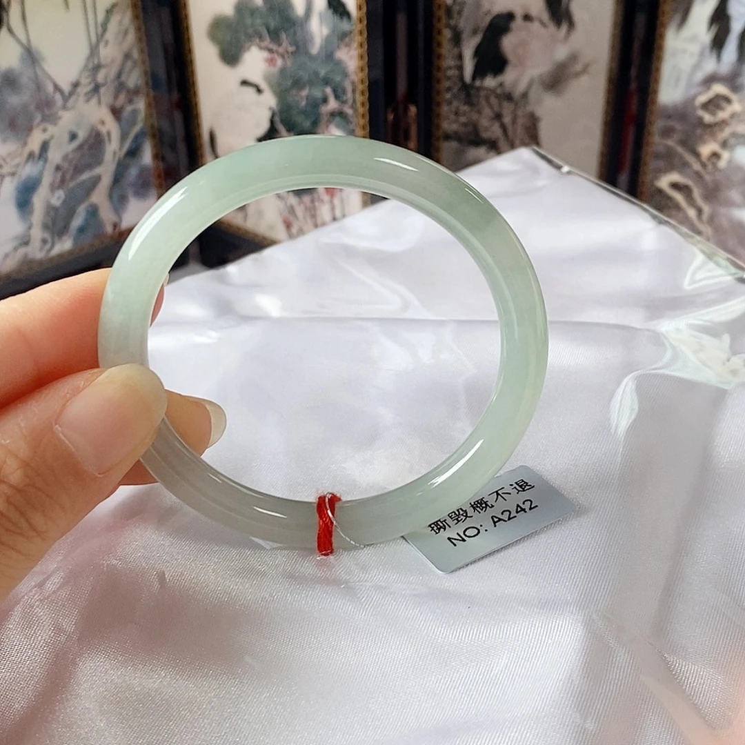 翡翠未镶嵌手镯手镯