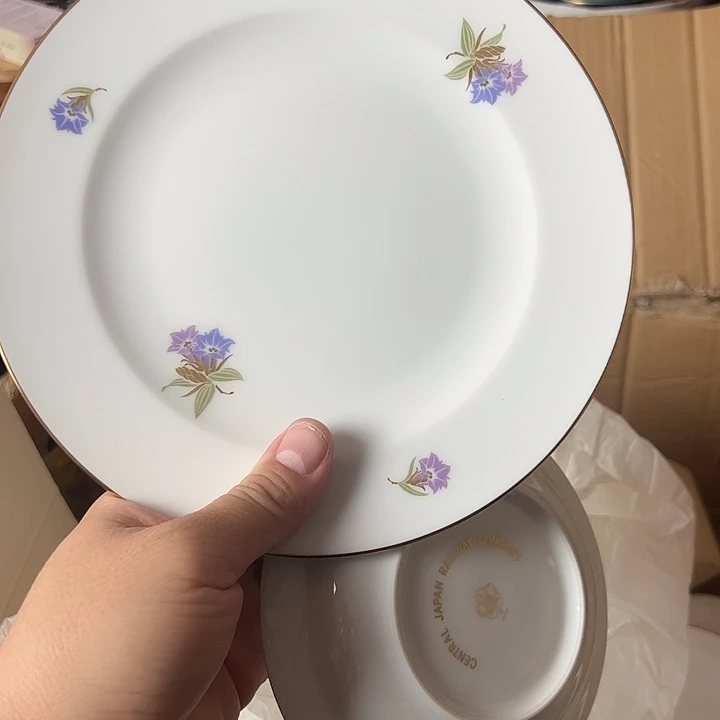 瓷片两大两小瓷器瓷器瓷器