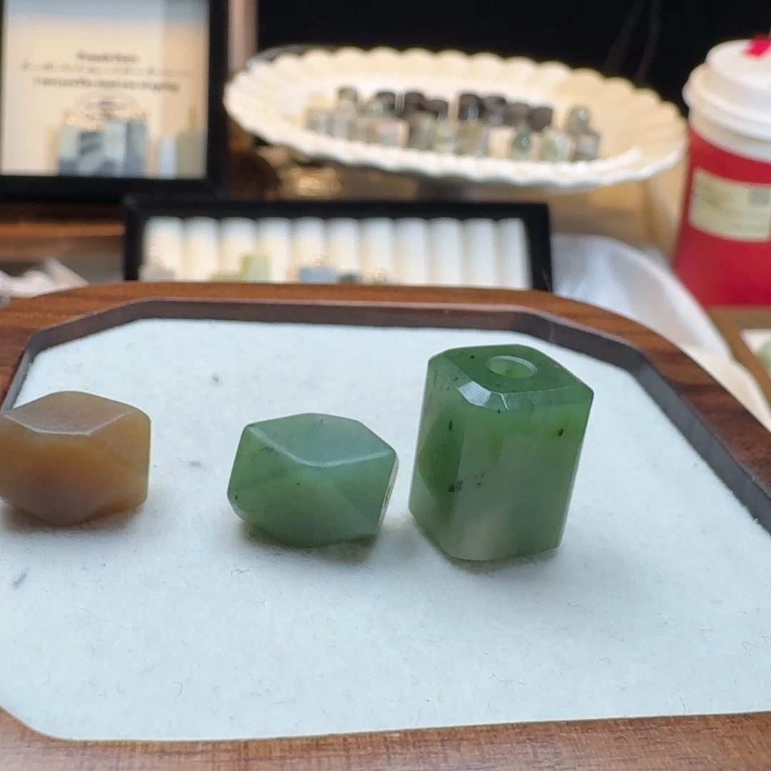 野****和田玉（糖玉）未镶嵌戒指不退换