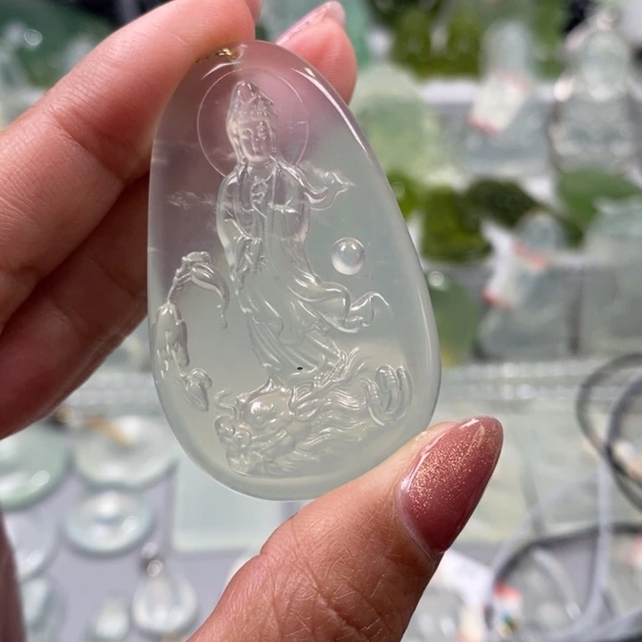 蛇纹石玉未镶嵌颈饰开****克