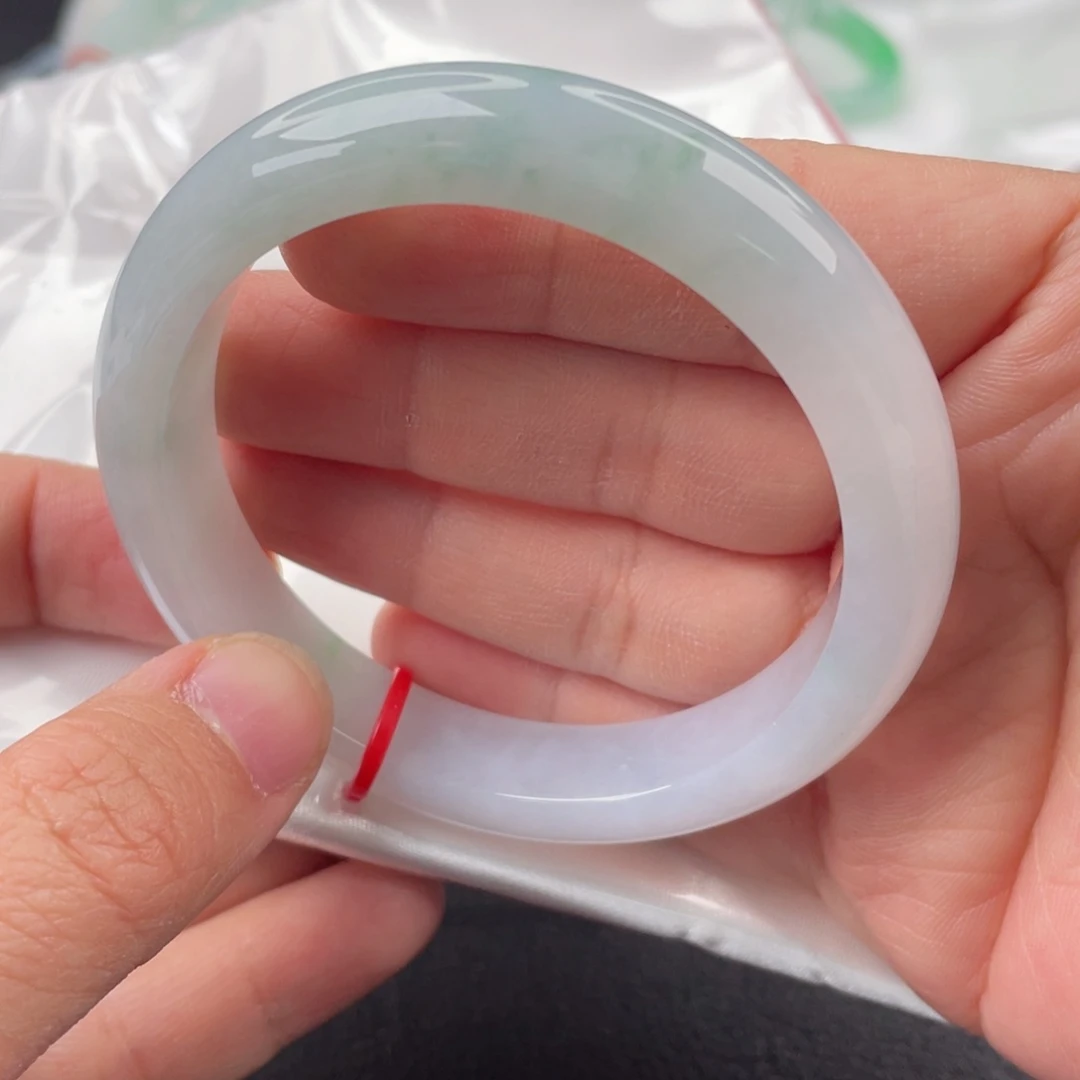 翡翠手镯未镶嵌56.4圈口