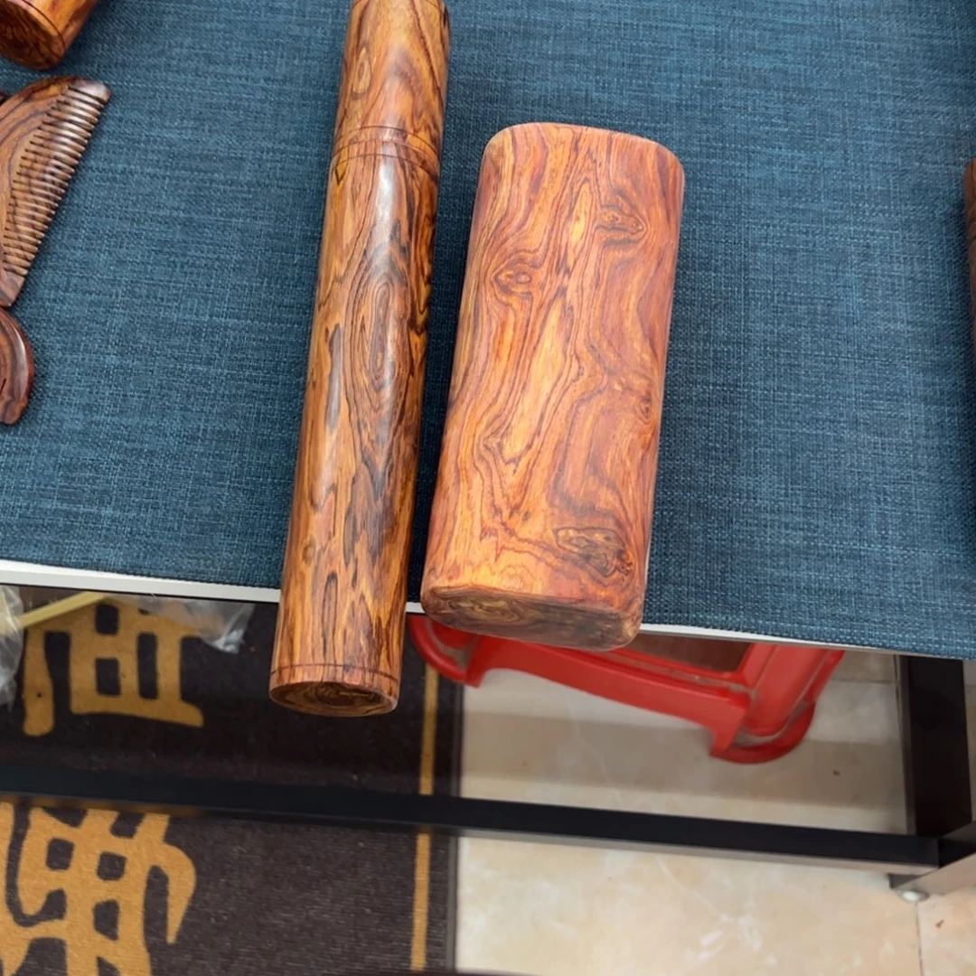 梅***起把件黄花梨/降香黄檀