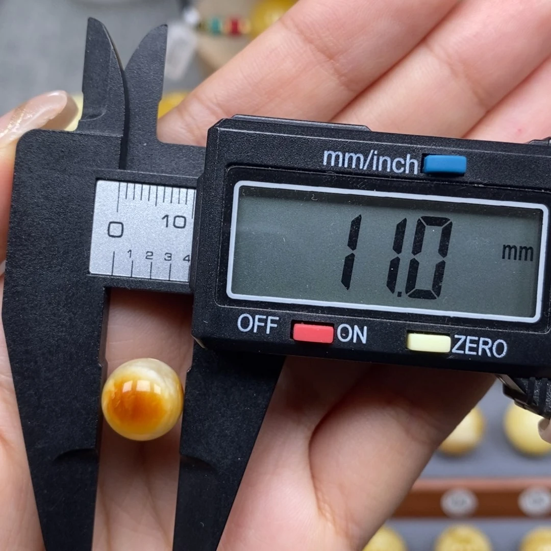 未镶嵌琥珀珠宝奇石如*