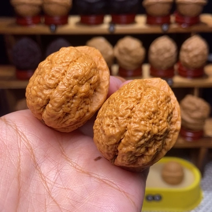 文玩核桃吊坠山羊19