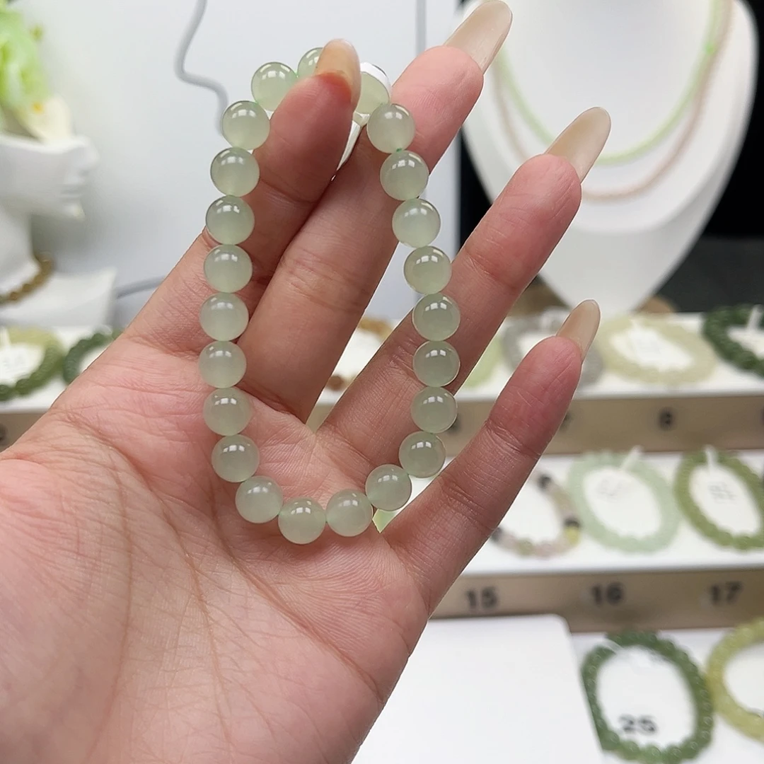 小***学和田玉未镶嵌手串