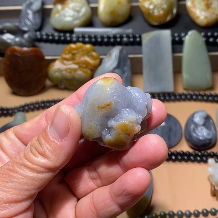 家***鲤和田玉未镶嵌颈饰