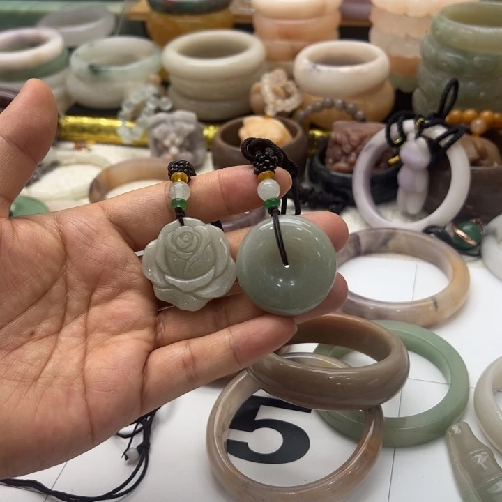 石英岩玉合金手镯