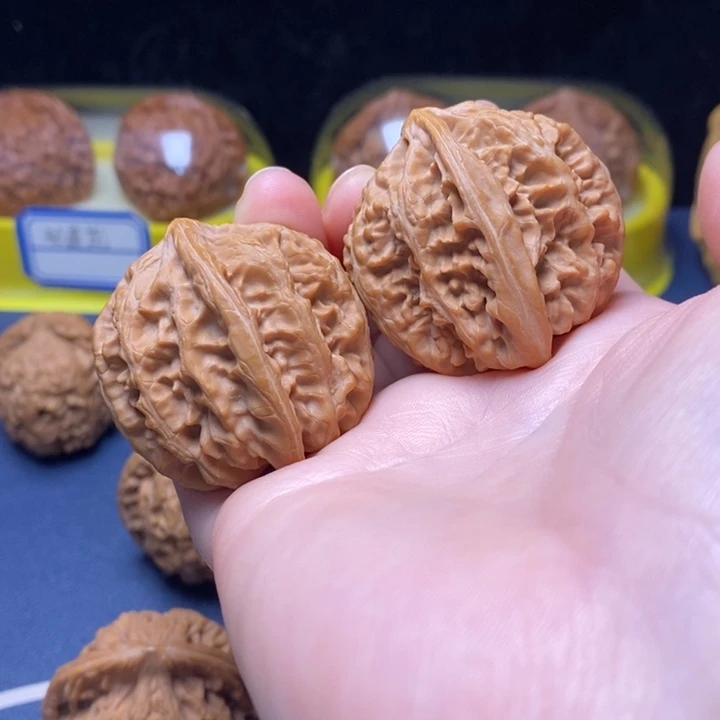 文玩核桃把件35三羊谷