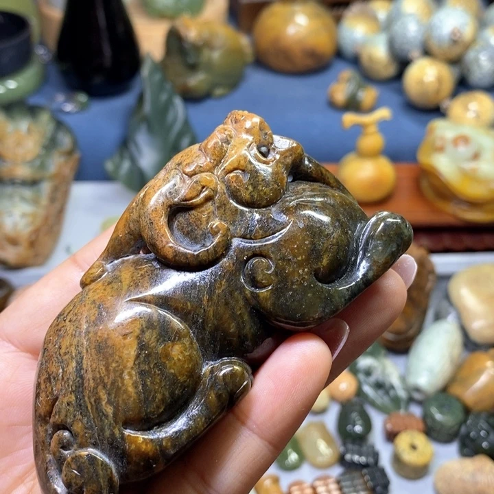 岫岩河磨玉（透闪石质玉）未镶嵌把件甩货不退换介意勿拍