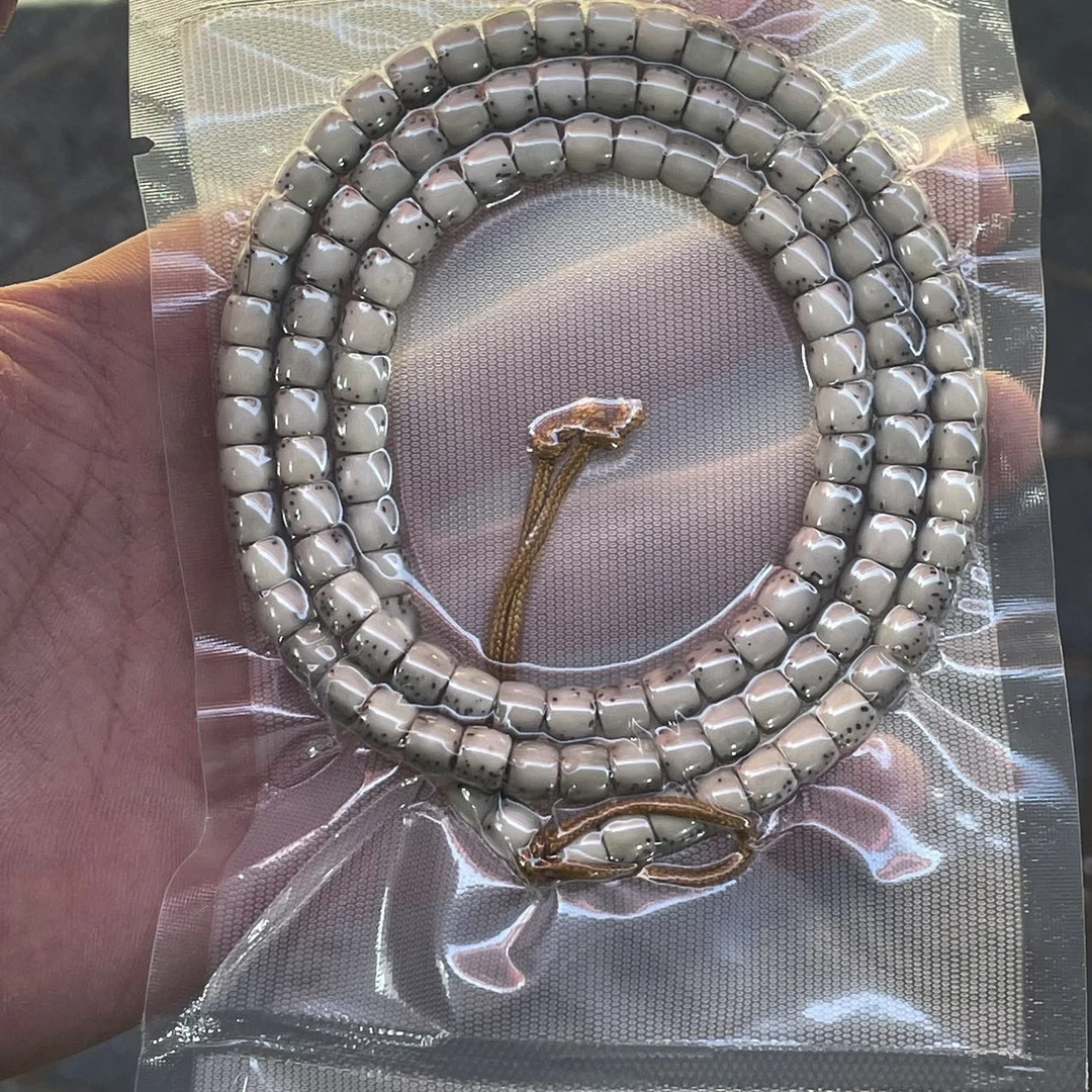 【佳哥严选】 J66236-星月绿背河豚直切脖挂-6*5mm左右