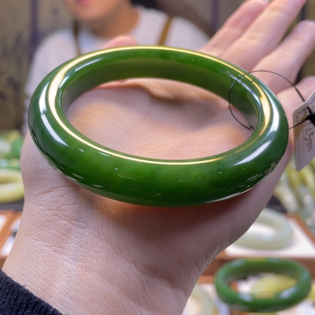 和田玉未镶嵌手镯55圈