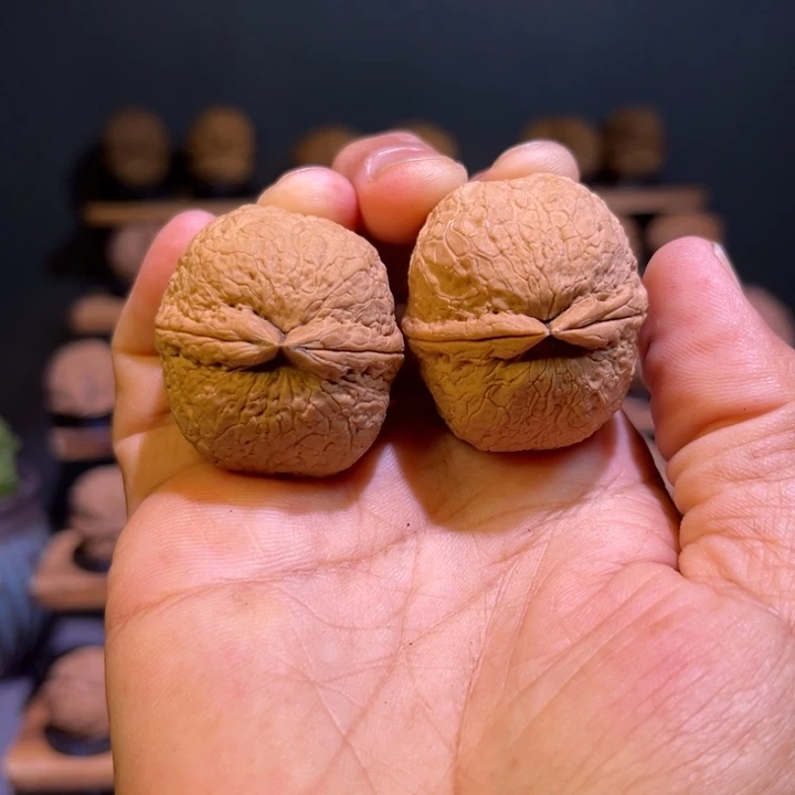 把件文玩核桃红旺云铁30号34mm