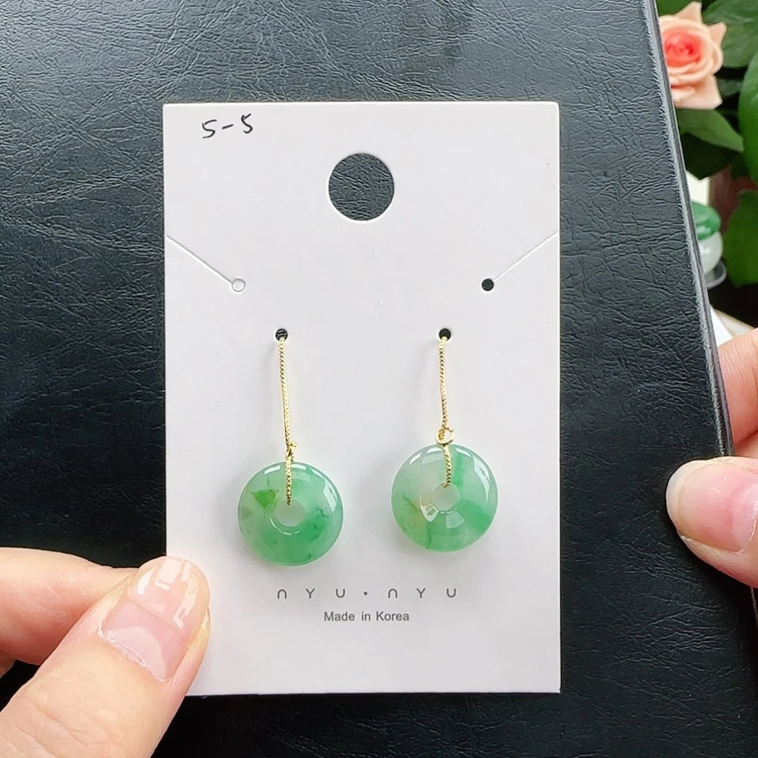 石英质玉（非洲翠）未镶嵌耳坠