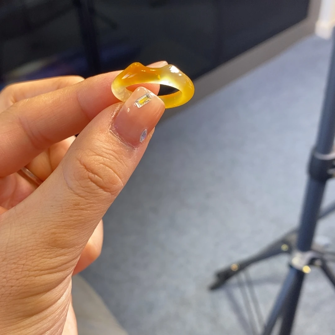 玖***月蛇纹石玉未镶嵌手镯