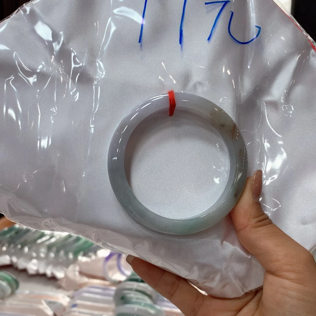 翡翠手镯未镶嵌买断