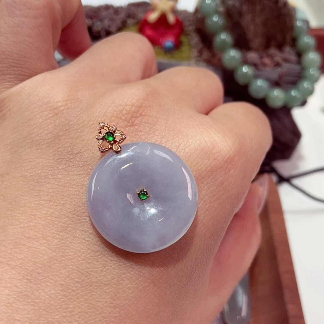 翡翠未镶嵌颈饰平安扣