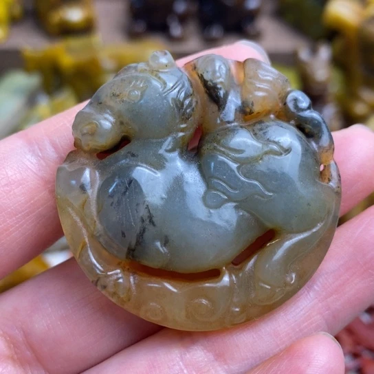 蛇纹石玉未镶嵌颈饰15