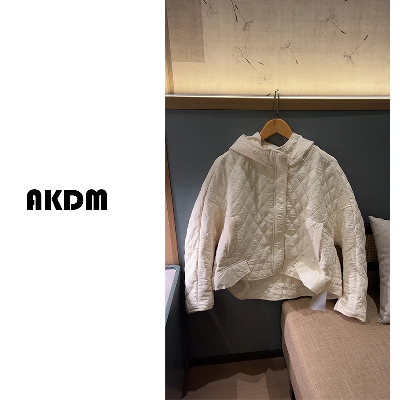 AKDM秋冬款女宽松减龄休闲连帽外套873330