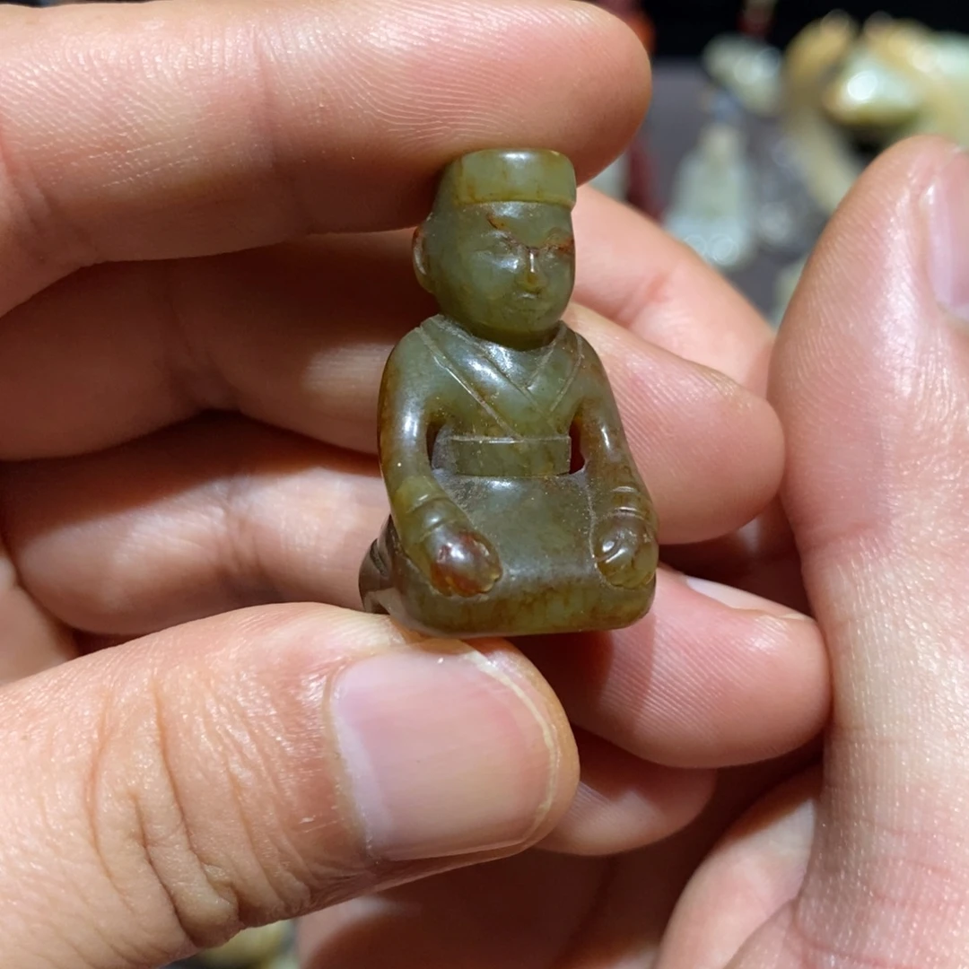 颈饰未镶嵌和田玉（糖玉）