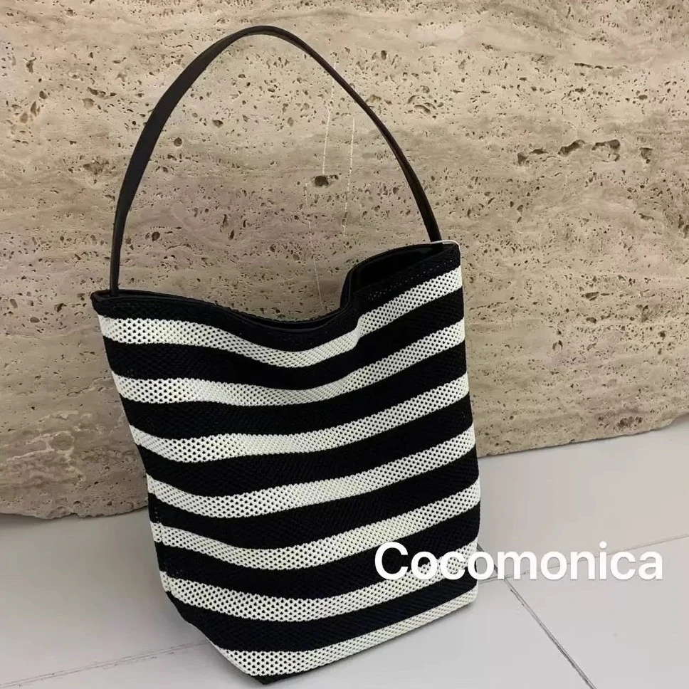 黑白条纹水桶包包女大容量大包休闲度假沙滩包百搭手提单肩托特包
