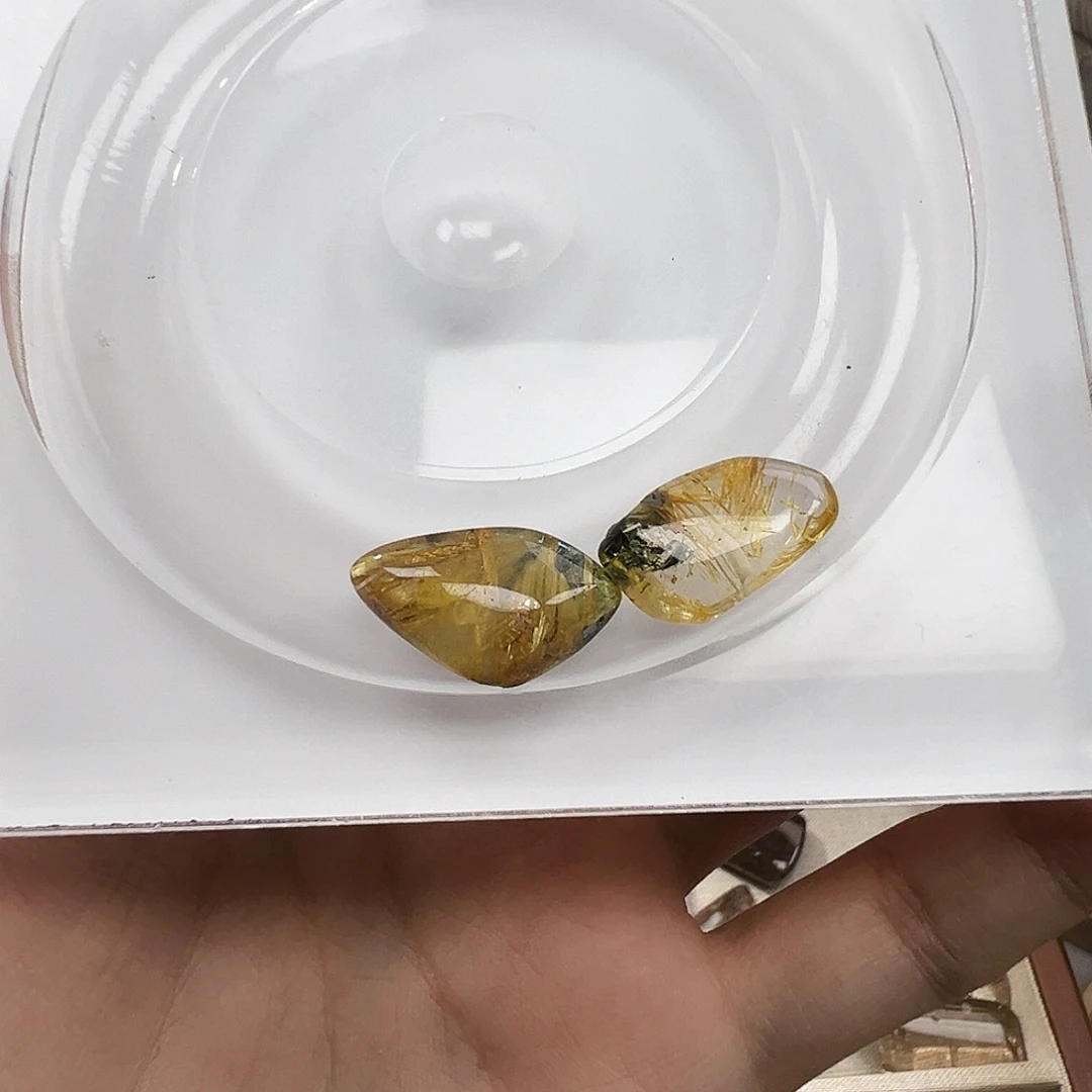 无合金金发随行福利