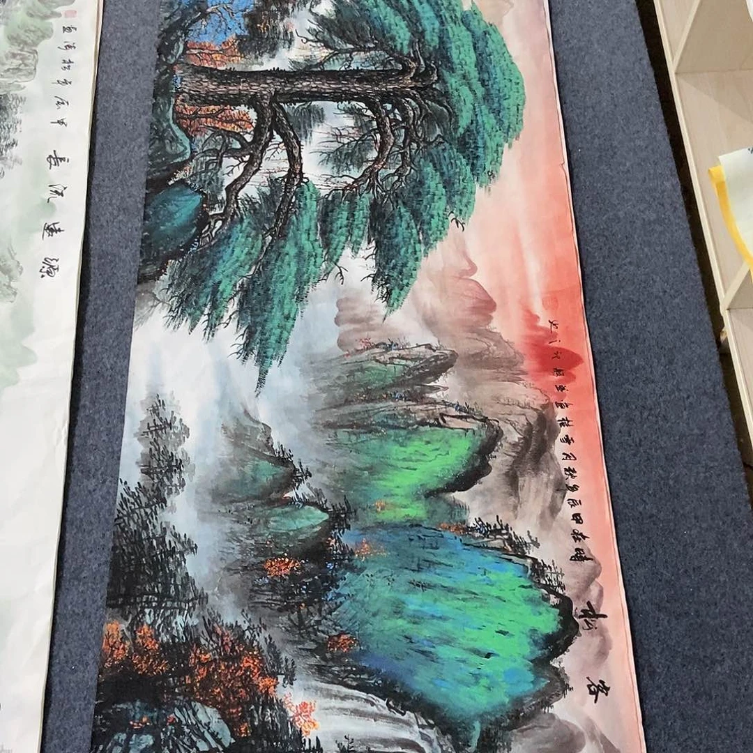 国画小六尺迎客松一副