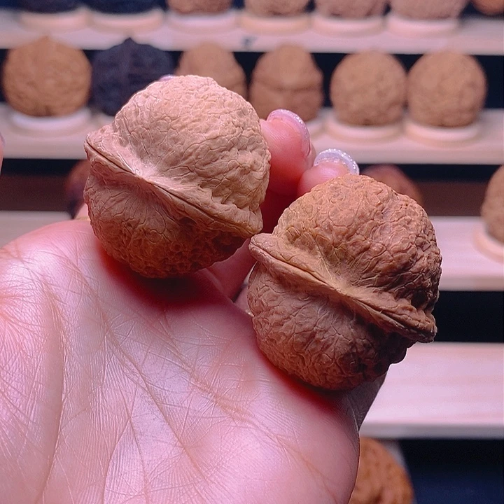 把件桃核花好月圆39mm