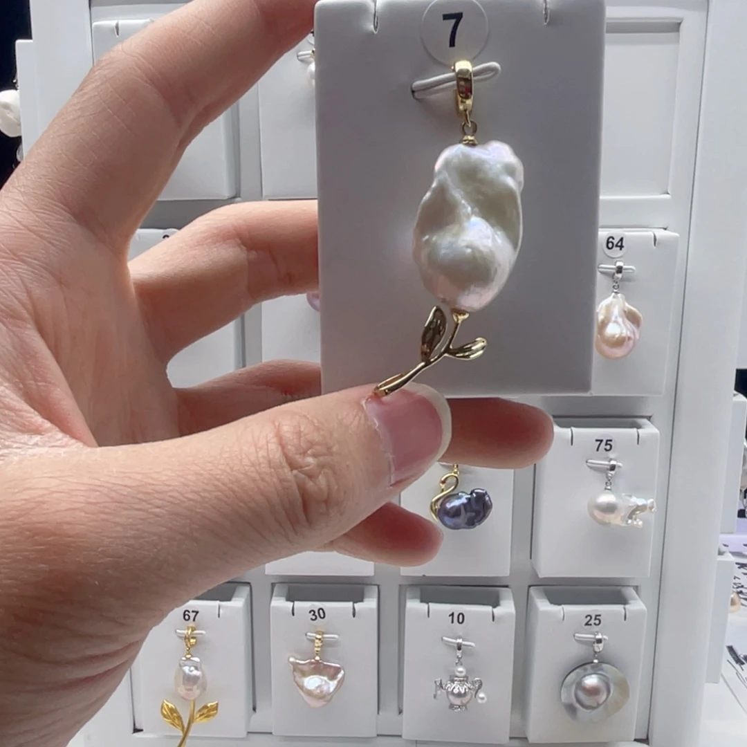 合金淡水珍珠颈饰